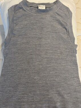 Athleta Women’s Gray Ribbed Tank Top